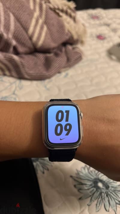 Apple Watch series 8 mm41 battery 100%