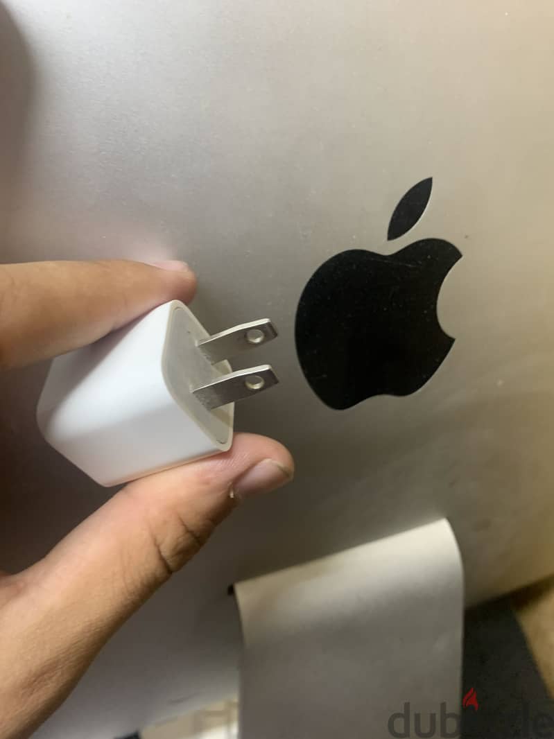 Apple adapter 1