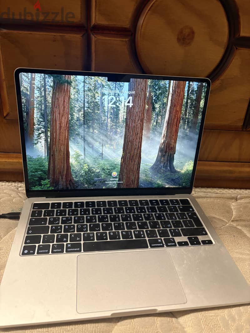 Apple MacBook Air 13-inch 1