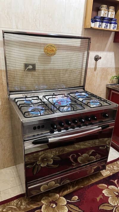 بوتجاز استانليس ٥ عيون