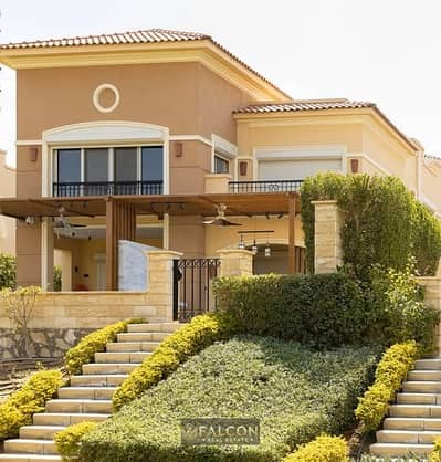 فيلا VIP تريبل فيو خصم 40% تشطيب كامل + التكيفات لوكيشن مميز بجوار Palm Hills New Cairo . Mountain View . Mivida