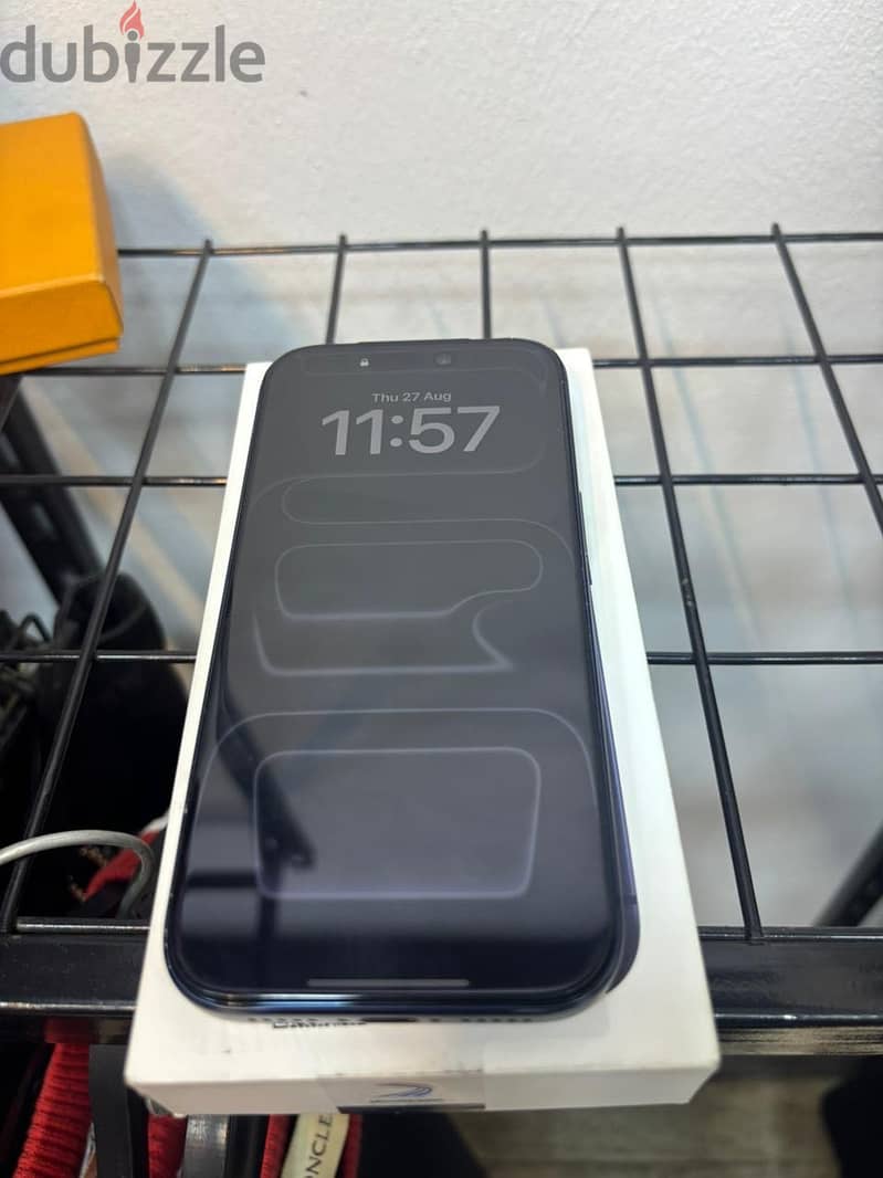 Apple - iPhone 17 Pro 4