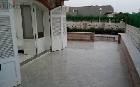 ستوديو مجهز نظيف خطوات من البحر