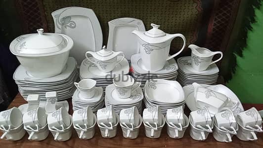 طقم صيني مستورد ماليزي الصنع 125 قطعه