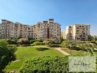  FOR SALE – WIDE GARDEN, TALAAT MOUSTAFA 