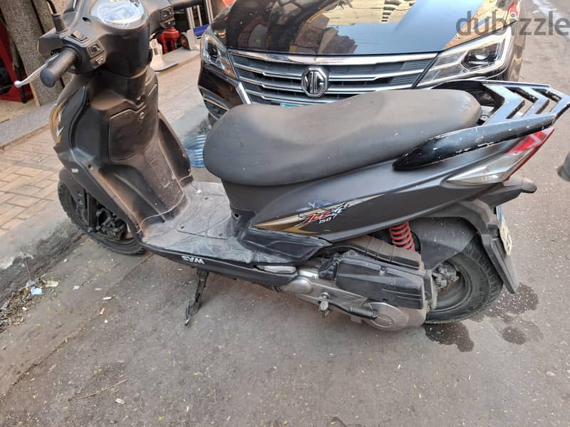 اسكوتر sym 150 cc ٢٠١٧