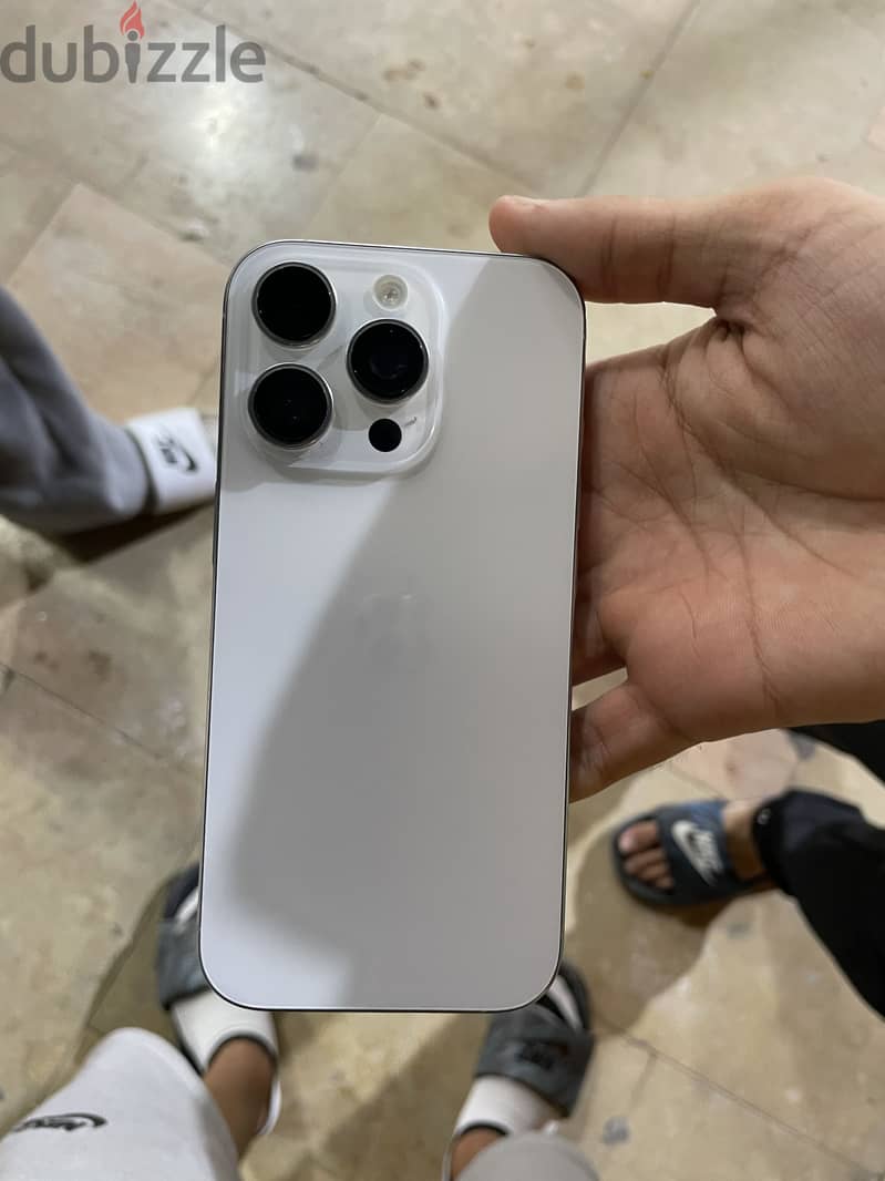 Apple - iPhone 16 Pro 2
