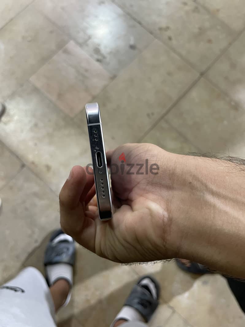 Apple - iPhone 16 Pro 5