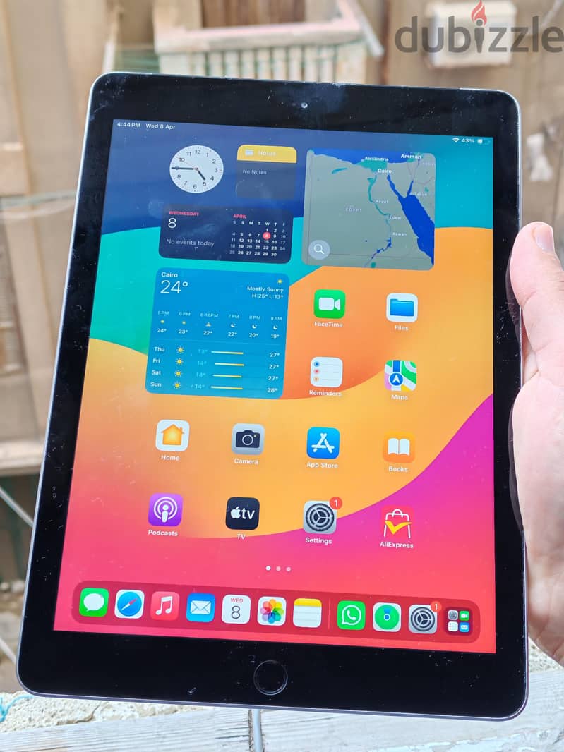 IPad 6th generation 128gb WIfi+Sim 5