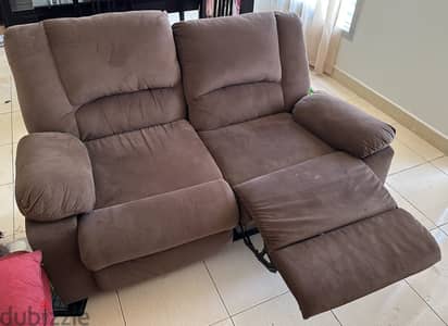 كنبه Recliner مقعدين من hub Furniture استعمال سنه كالجديدة