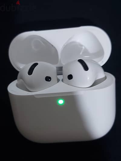 Apple AirPods 4 استعمال اياسام بدون الكرتونه وأرد الكويت تجربة فقط