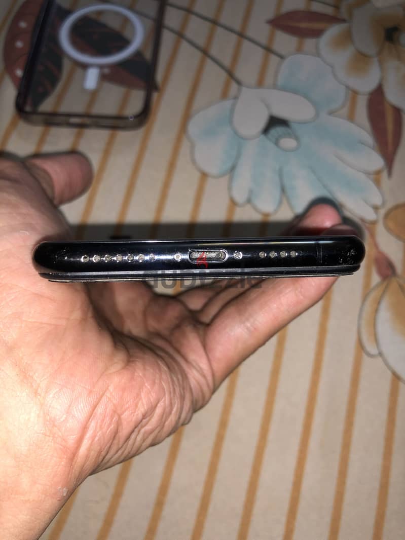Apple - iPhone XS Max 2