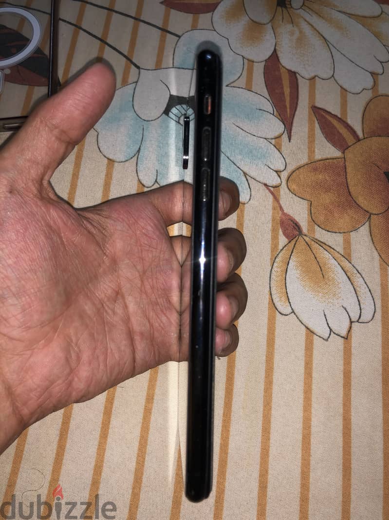 Apple - iPhone XS Max 4