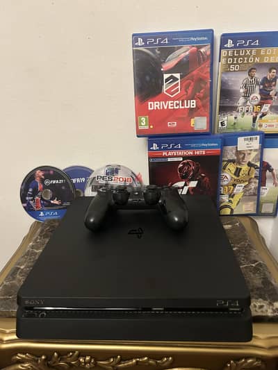 Ps4 slim very good status