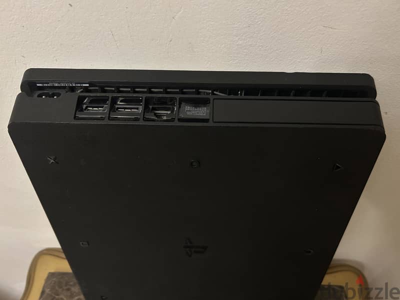 Ps4 slim very good status 5