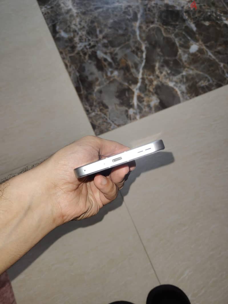 OPPO Reno 15 4