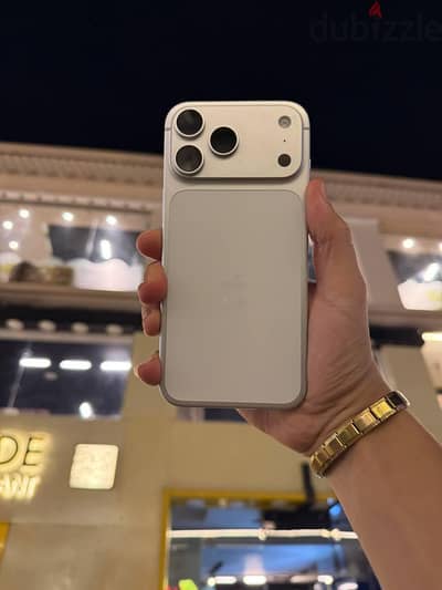 آبل - آيفون 17 برو ماكس