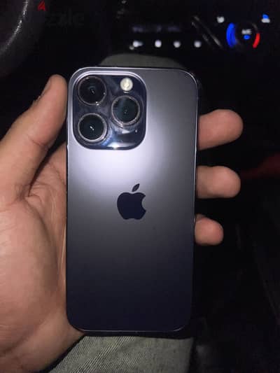 للبيع iPhone 14 pro مساحة 512 جيجا بحالة ممتازة بطارية 80%