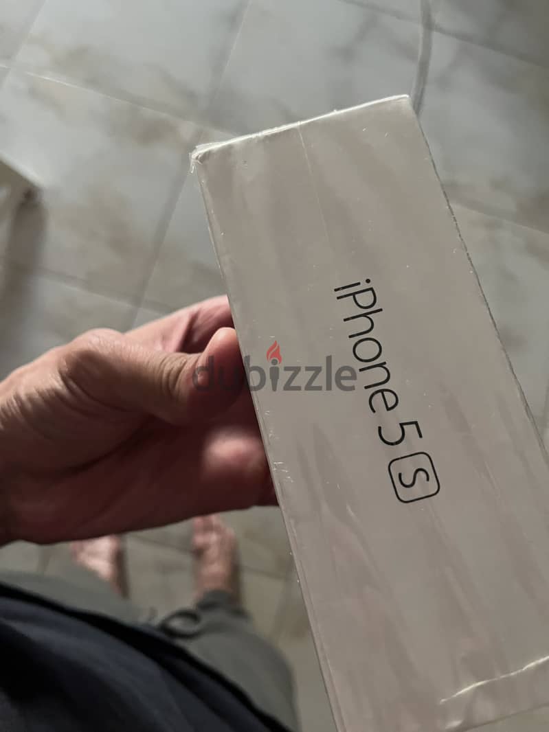 Apple - iPhone 5s 2