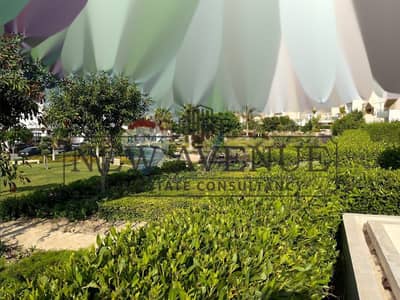 Own an exceptional 487 SQM BUA Standalone Villa in Seashell Stone Block on 517 SQM Land. North-facing with 5 Master Bedrooms, Maid’s Room & 2 Parking