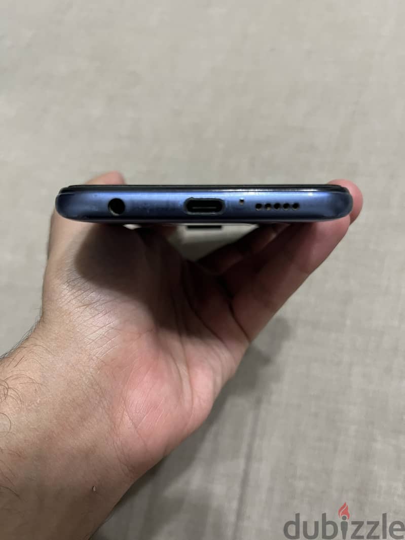 Xiaomi Redmi Note 9s 4