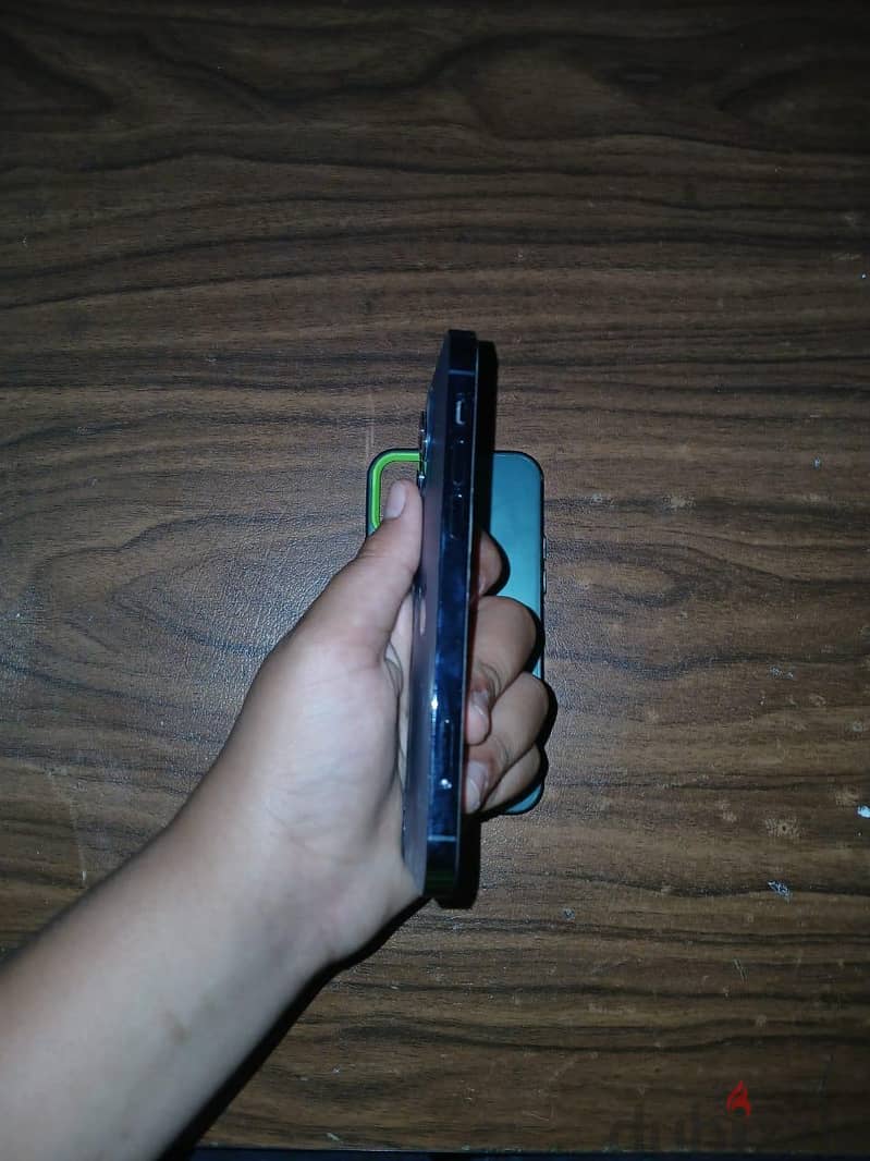 iPhone 12 Pro للبيع 2