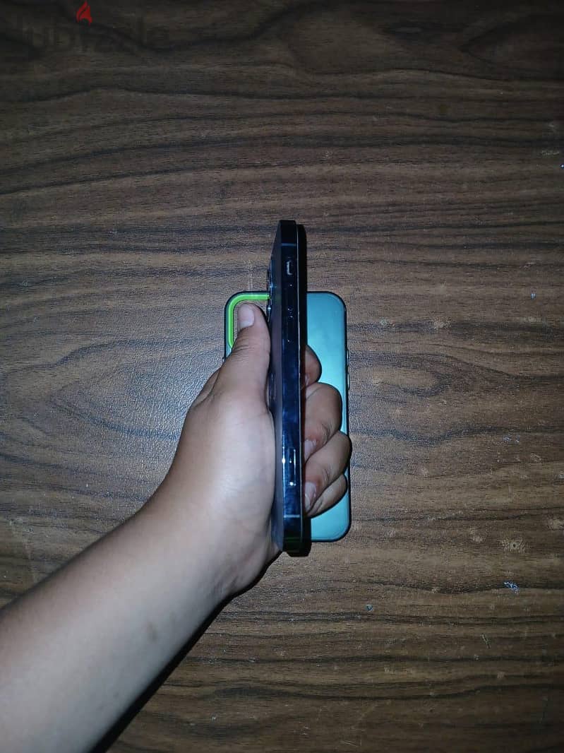 iPhone 12 Pro للبيع 3