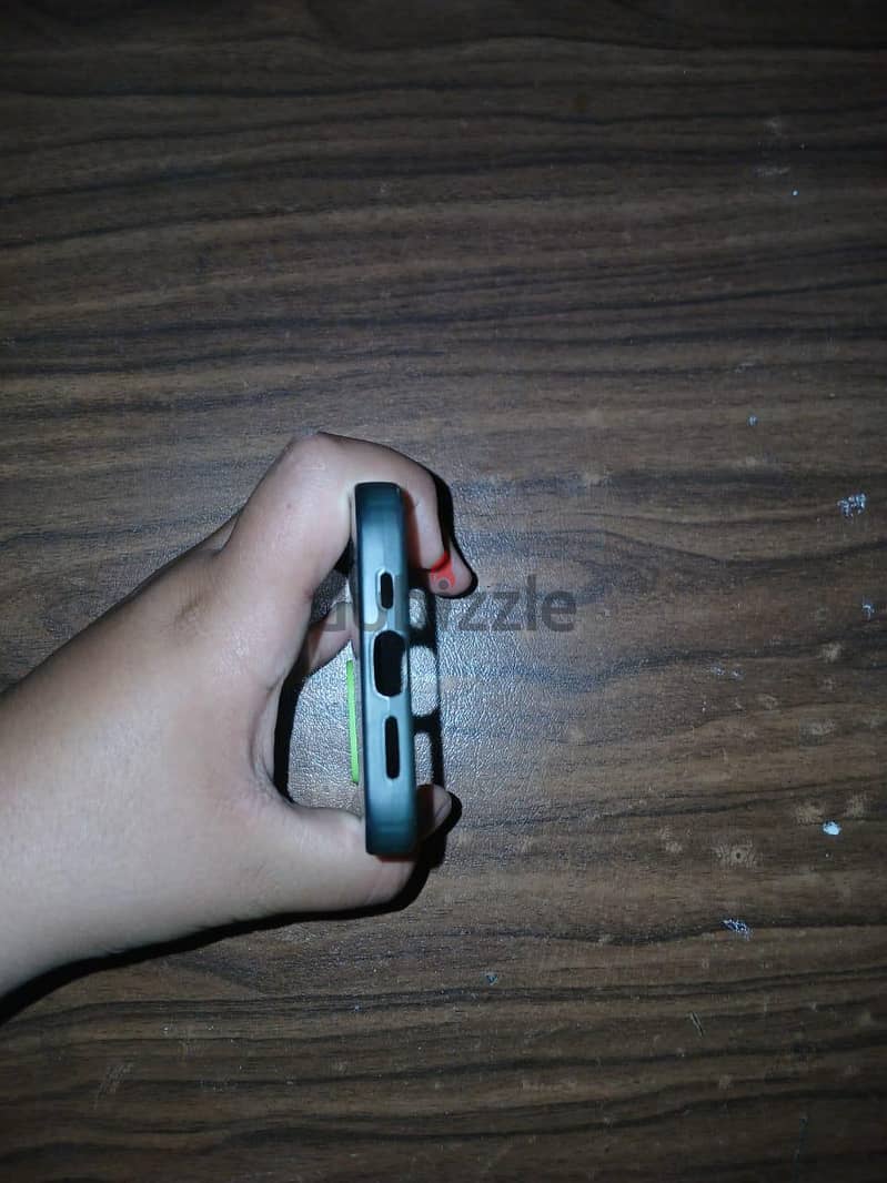 iPhone 12 Pro للبيع 12