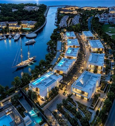 A stunning two-bedroom apartment situated in the heart of the marina—surrounded by the sea—featuring high-end finishes and top-tier furnishings. Ideal