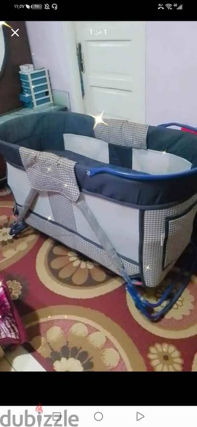 سرير اطفال شبه الجديد