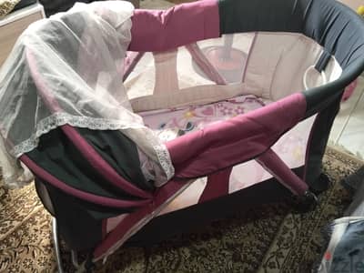سرير طفل حتى ٣:٤ سنوات