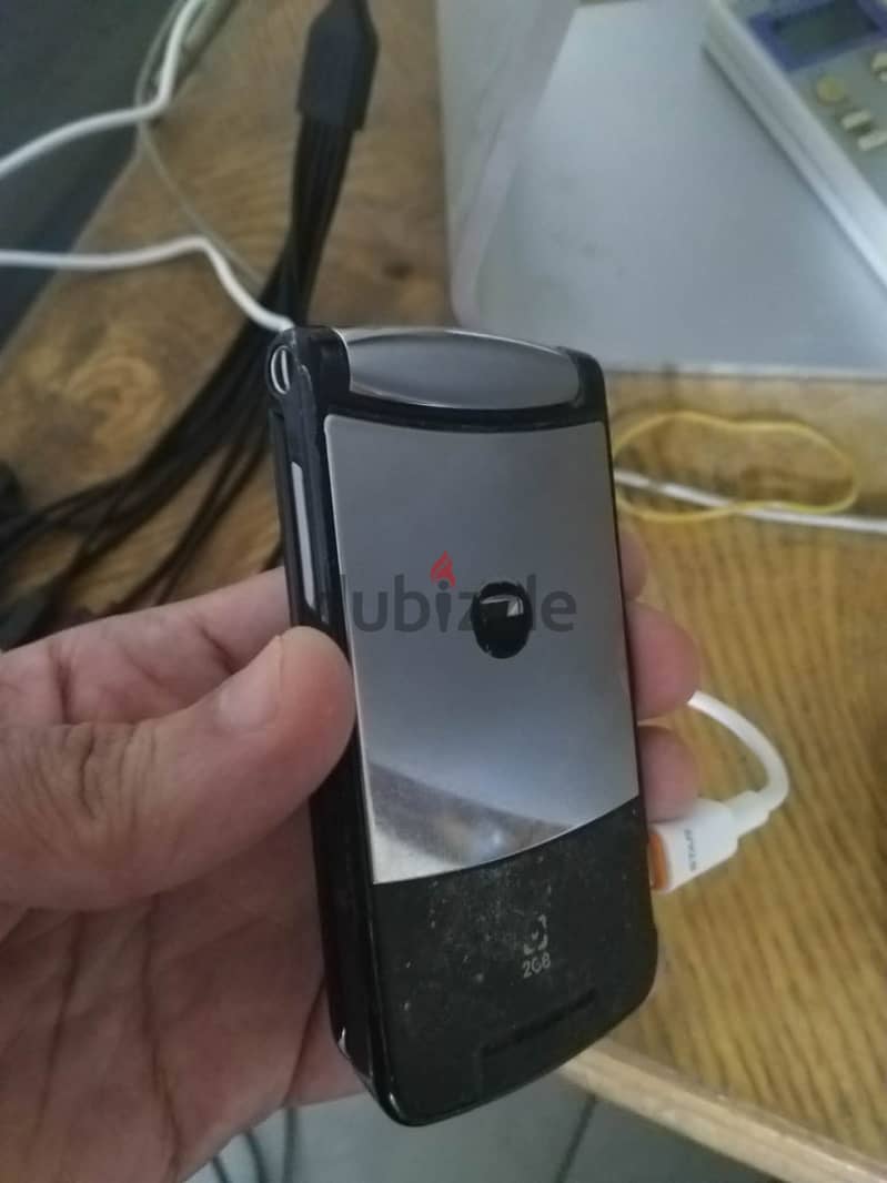 motorola razr v8 1