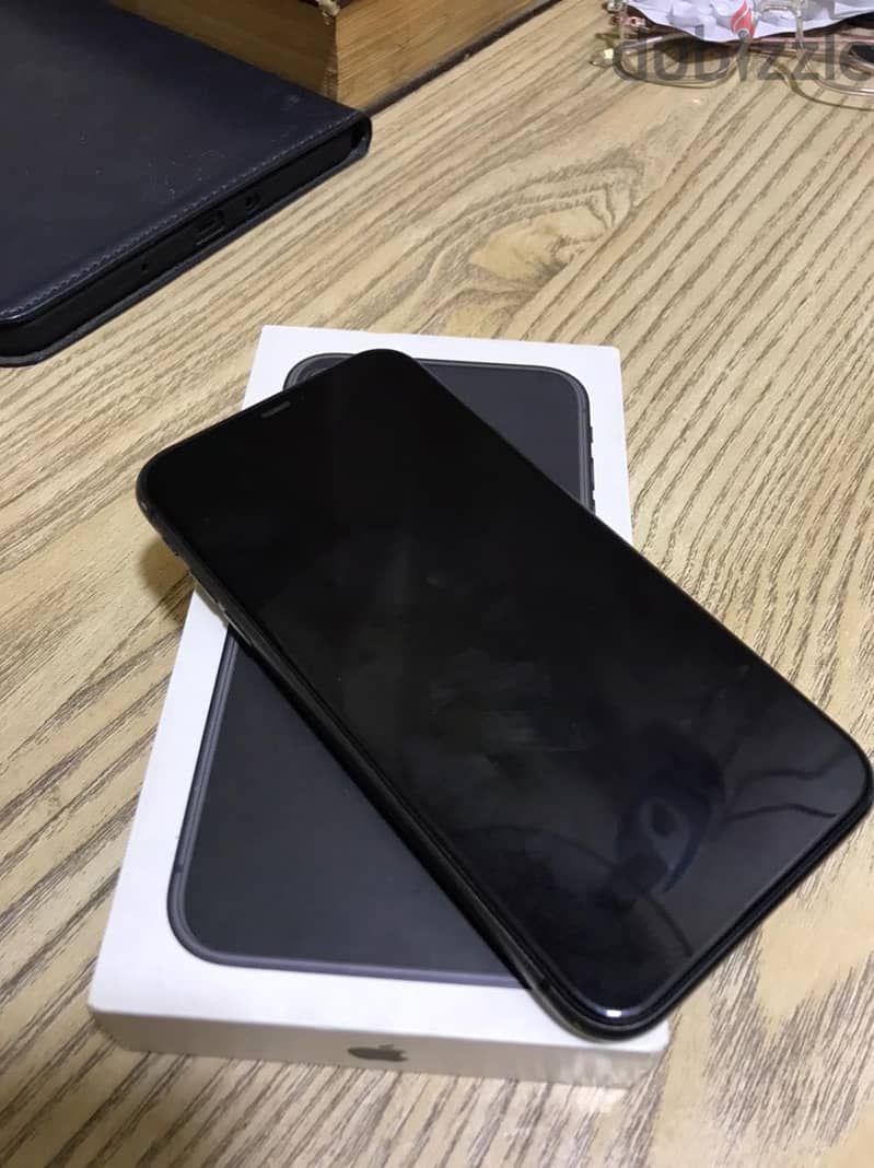 Apple - iPhone 11 5