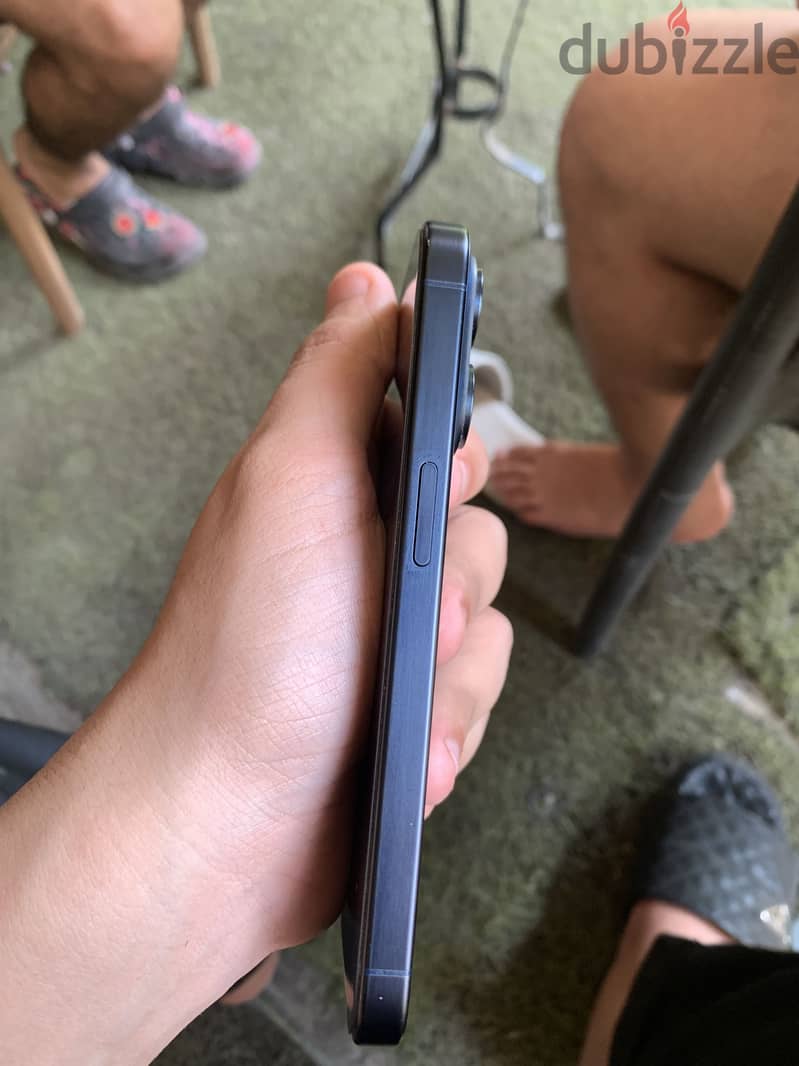 Apple - iPhone 15 Pro 2