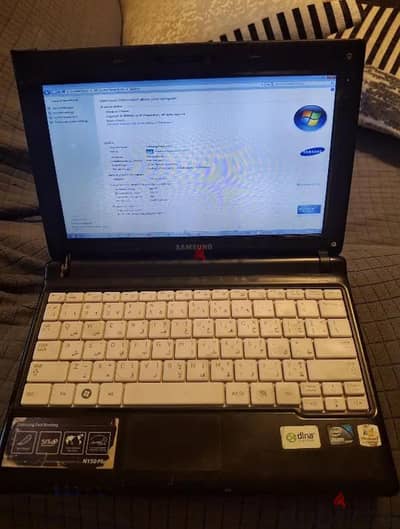 Sumsang Mini Laptop