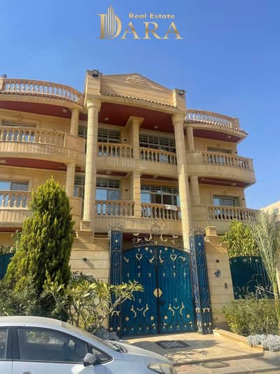 شقة للبيع 220م في الحي الرابع فيلات (3/4 تشطيب) بالقرب من شارع العروبة