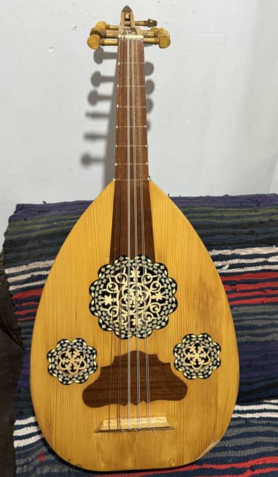عود شرقى للبيع