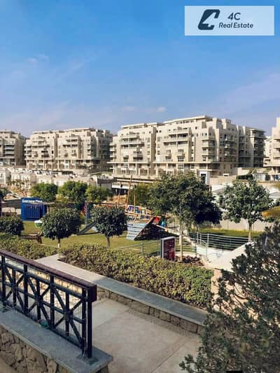 عقد قديم شقة للبيع  175م  استلام فوري بالنادي  3 غرف لوكيشن مميز اوبن فيو في ماونتن فيو اي سيتي التجمع الخامس القاهرة الجديدة بجوار هايد بارك