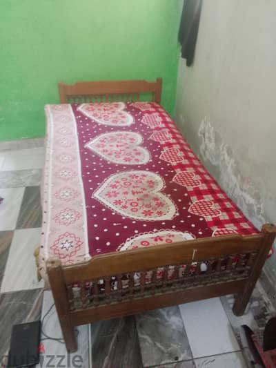 سرير شمعدان بسعر لقطه