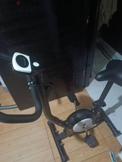 للبيع عجله رياضيه استخدام ٦شهور