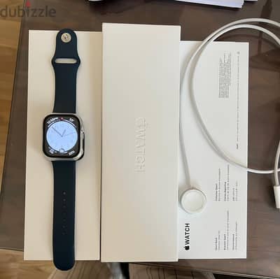 Apple Watch Series 9 – 45mm GPS Only بحالة ممتازة جدًا. Apple Watch Series 9 – 45mm GPS Only بحالة ممتازة جدًا.