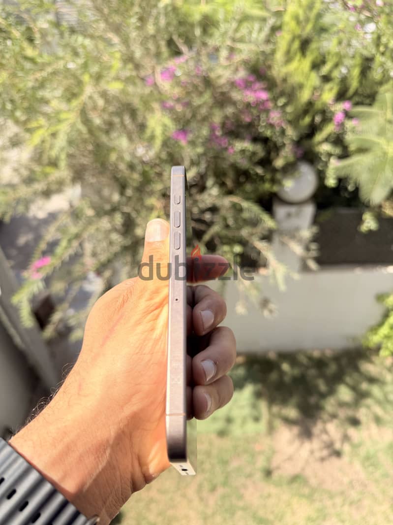 Apple - iPhone 16 Pro Max 1