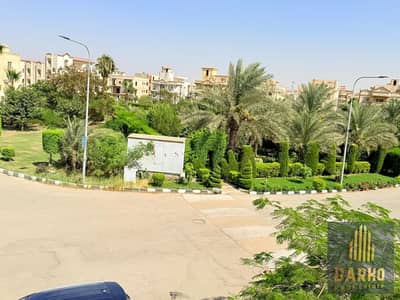للبيع فيلا مستقلة 670م | 4 أدوار | سوبر لوكس | غرب سوميد - *  *فرصة سكن راقي واستثمار مميز* *فيلا مستقلة للبيع | غرب سوميد - منطقة الفلل | بجوار مجمع البنوك*  *الموقع والمساحة:* - *مساحة الأرض*: 670م² مبنية بالكامل - *المباني*: بدروم + أرضي + أول + تاني +