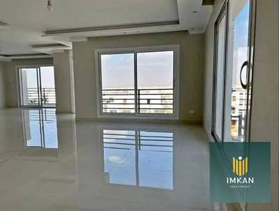 Apartment for sale in Hyde Park—ready for viewing and fully finished—with an 8-year installment plan. Located in the Fifth Settlement, next to Mivida