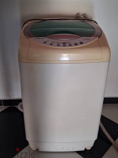 غساله universal full automatic 8kg موديل 2010