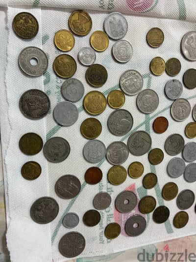 عملات قديمه جدا من ايام جمال عبد الناصر و من ايام الملك فؤاد