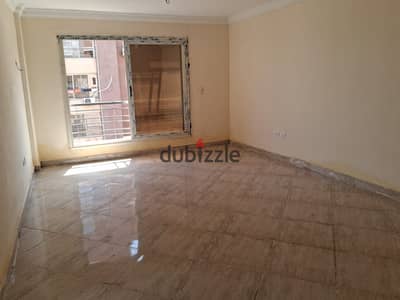 For rent in Dar Misr Al-Qaranful: a 130m² apartment on the third floor of a building near the gate, overlooking the Al-Qaranful Heights compound.