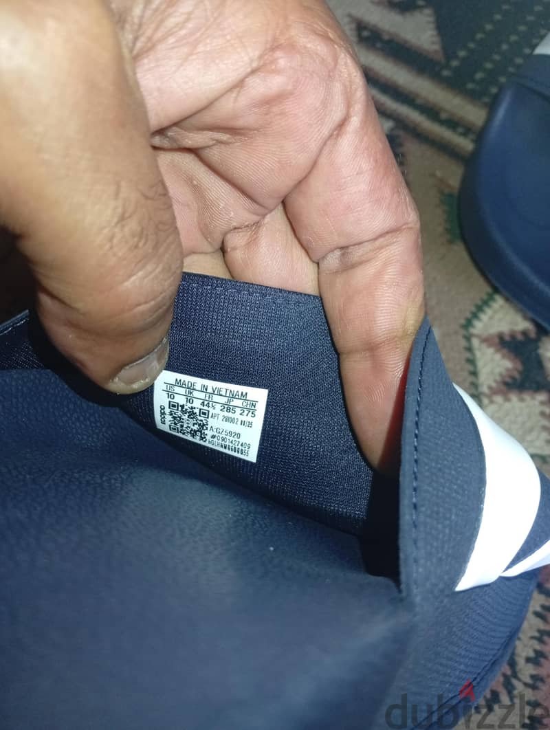 sliper adiada Siz 44 1/2 3