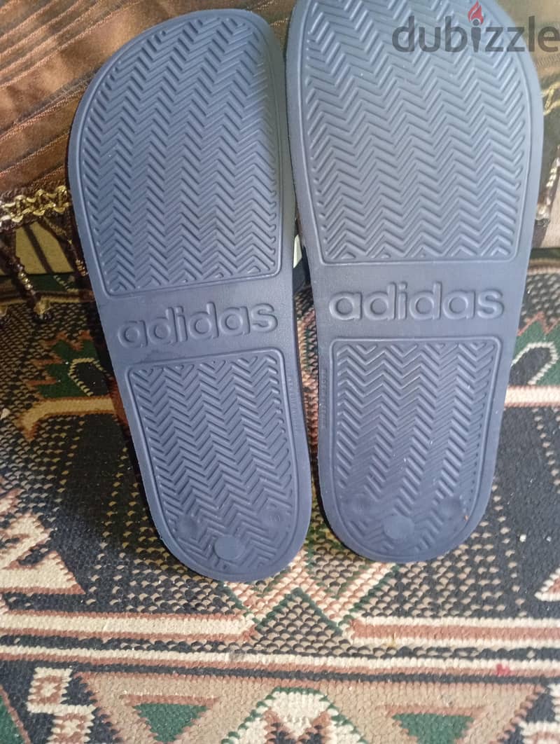 sliper adiada Siz 44 1/2 7