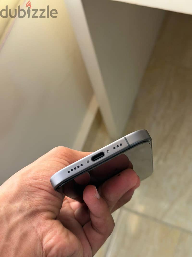 Apple - iPhone 17 2